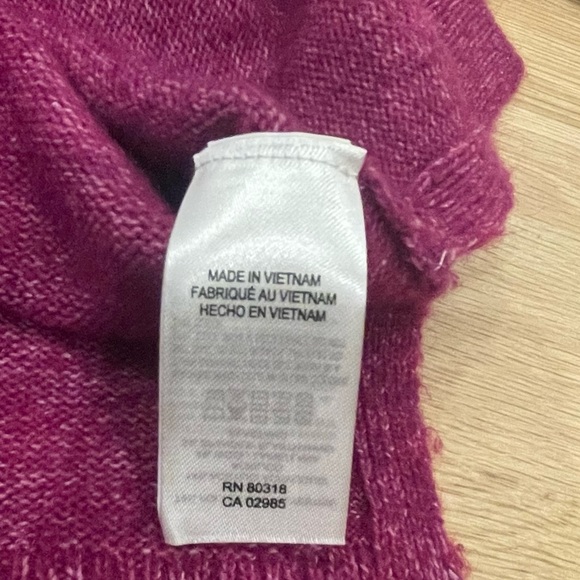 Lucky Brand Fuchsia V-neck Sweater Small Petite - Picture 7 of 14